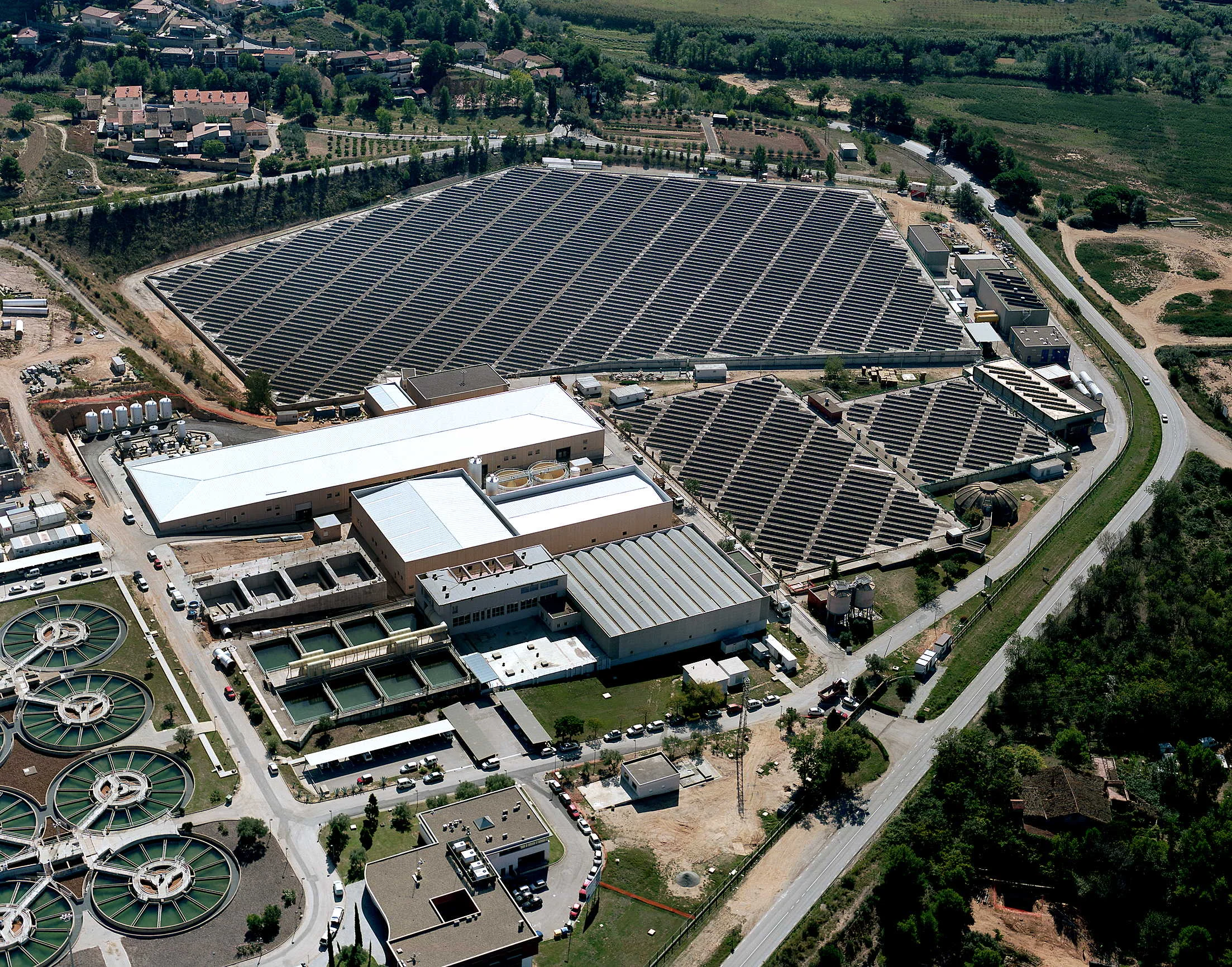 AGRANDISSEMENT ET AMÉLIORATION DE LA STATION DE TRAITEMENT D'EAU POTABLE DE LLOBREGAT
														